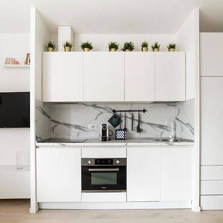 Brand New Apts Milano Lima M1 Apartment Luaran gambar