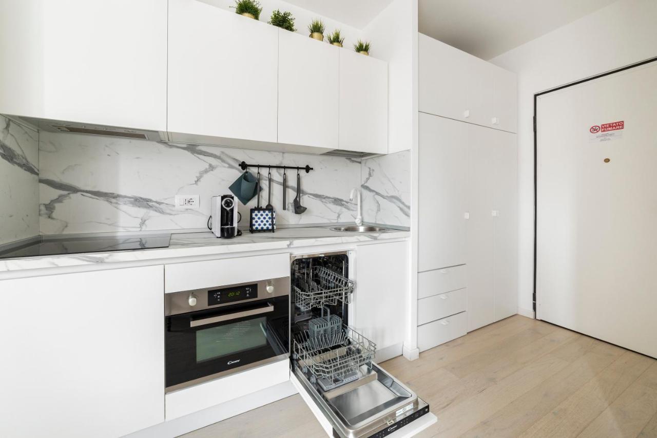 Brand New Apts Milano Lima M1 Apartment Luaran gambar